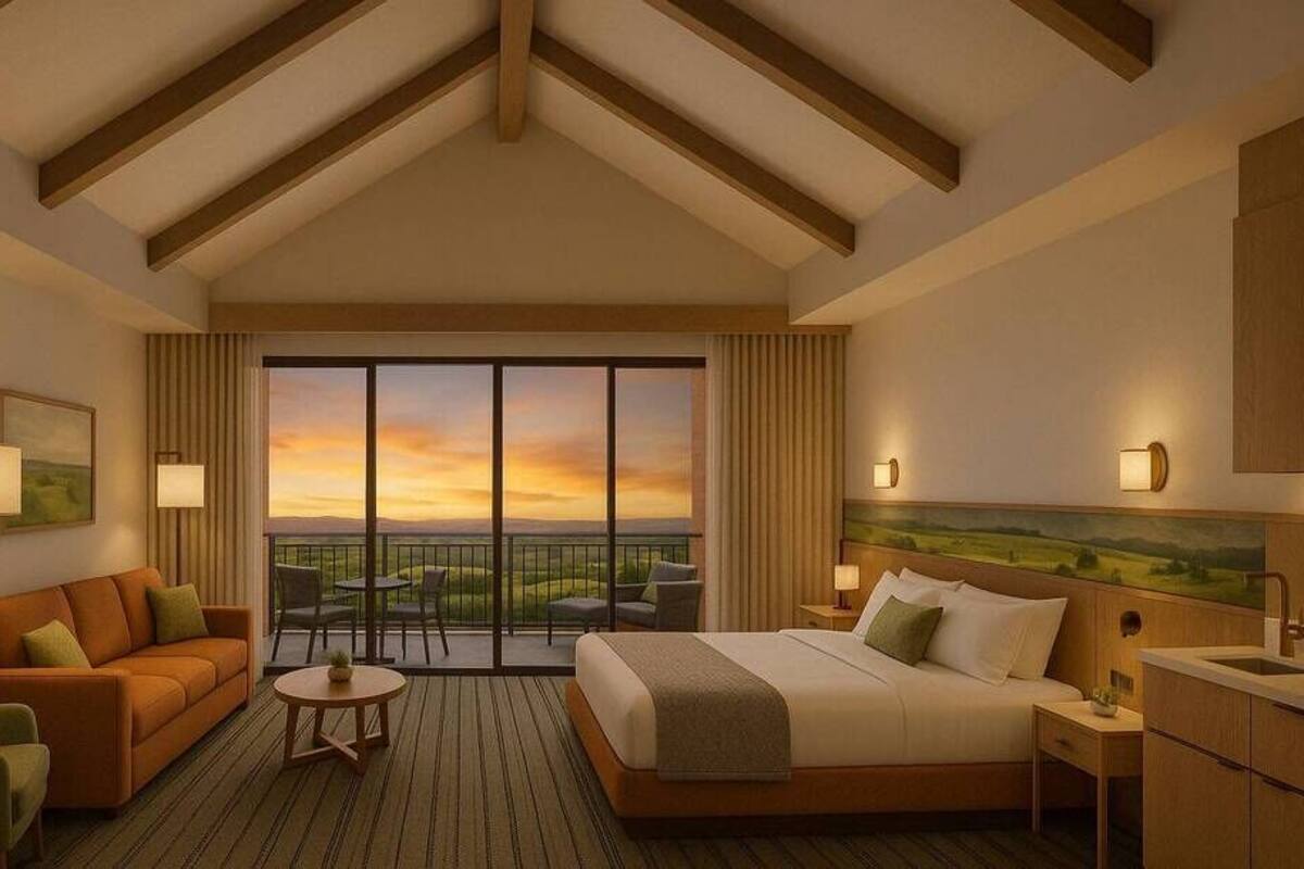 Signature Suite | Egyptian cotton sheets, premium bedding, in-room safe, laptop workspace