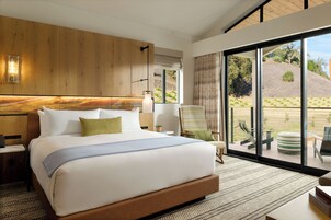 Egyptian cotton sheets, premium bedding, Tempur-Pedic beds, in-room safe