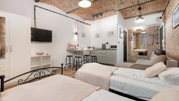 Iron/ironing board, travel crib, WiFi, bed sheets