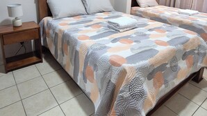 Habitacion triple standard two beds