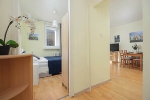 1 bedroom, iron/ironing board, WiFi, bed sheets