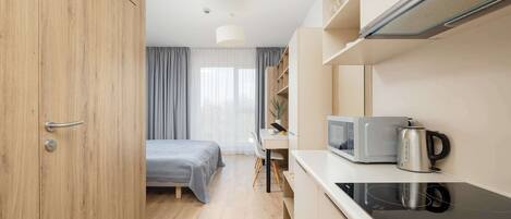 Desk, iron/ironing board, travel cot, WiFi