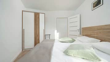 1 chambre, bureau, fer et planche à repasser, Wi-Fi