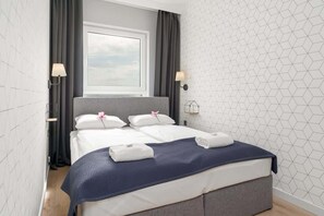 2 bedrooms, iron/ironing board, travel cot, WiFi