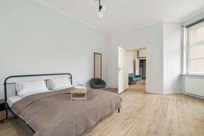1 bedroom, iron/ironing board, travel cot, WiFi