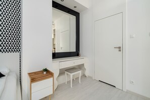 Interior - Piekny Apartament z Ogrodkiem i Tarasem & Parking by Noclegi Renters (Poznań)