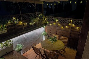 Outdoor dining - Piekny Apartament z Ogrodkiem i Tarasem & Parking by Noclegi Renters (Poznań)