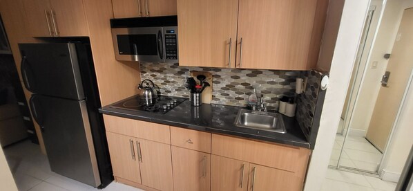 Private kitchen - Condo lux. (Isles beach)