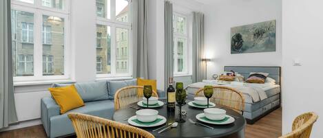 Bügeleisen/Bügelbrett, WLAN, Bettwäsche