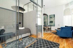 1 chambre, fer et planche à repasser, lit parapluie, Wi-Fi