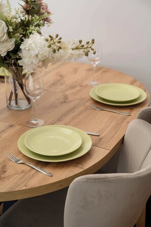 Dining - Comfortable Apartment | Parking and Workspace (Wrocław)