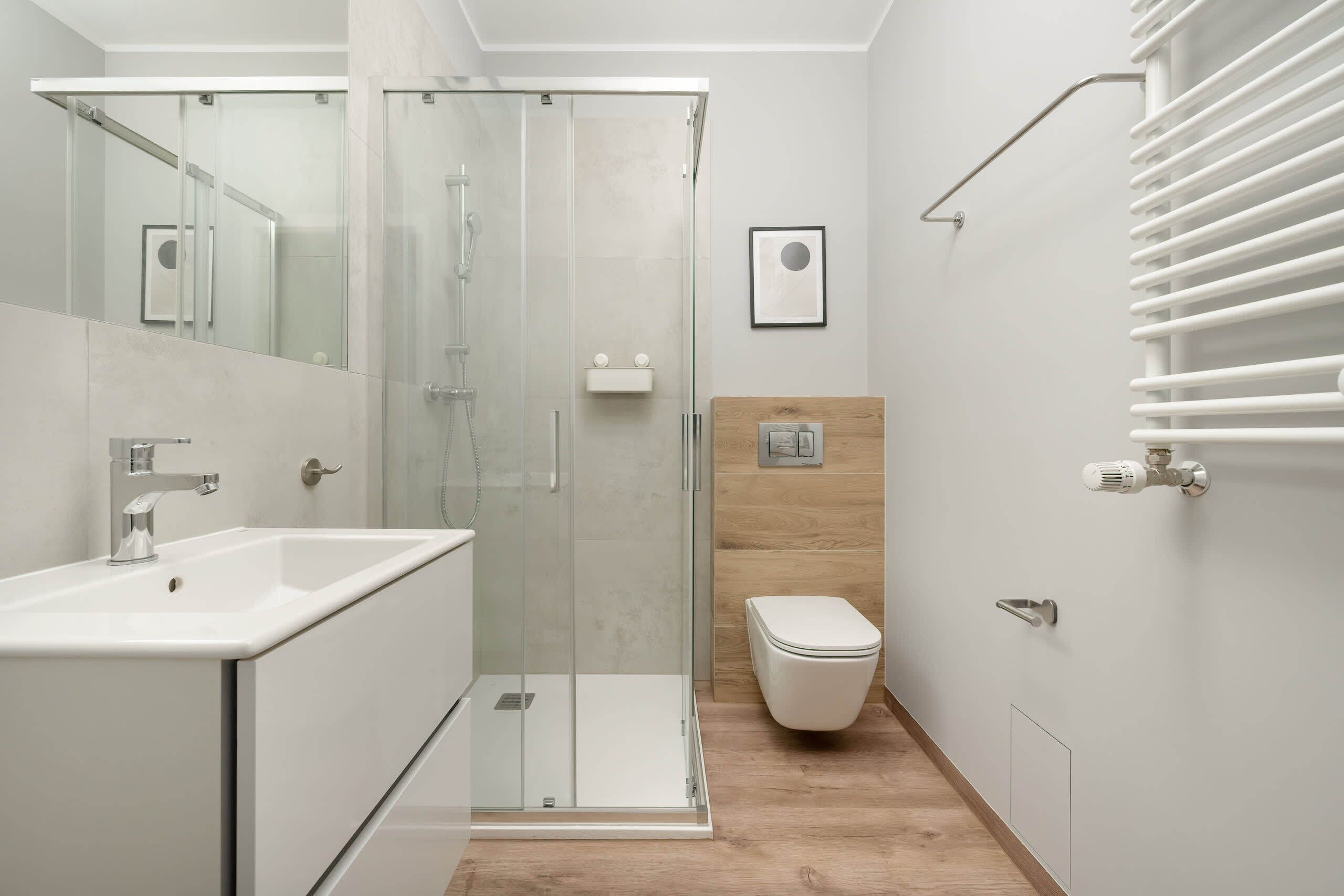 Shower, hair dryer, towels, shampoo