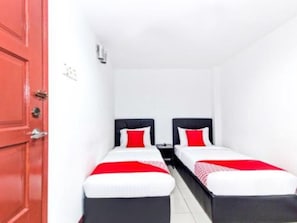 Habitació amb dos llits individuals estàndard | Wifi gratuïta
