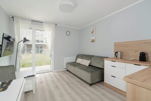 TV, offices - Nadolnik 8A | Functional studio | Poznań (Poznań)