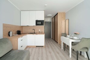 Interior - Sunny Studio in Poznan | Close to Park and Warta River (Poznań)