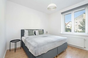 1 camera, ferro/asse da stiro, Wi-Fi, lenzuola