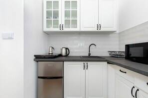 Fridge, microwave, stovetop, toaster