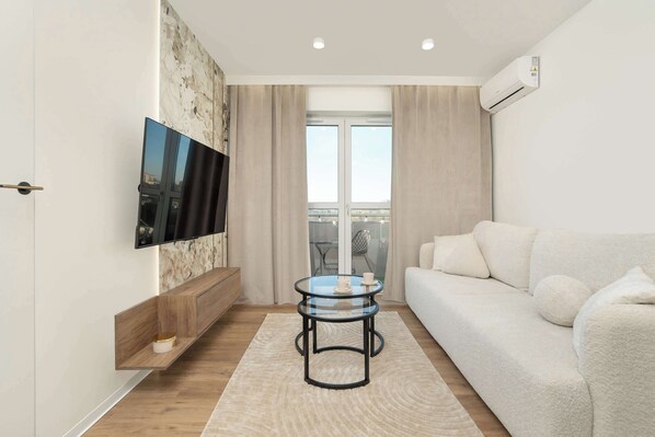 TV - Al. Kopisto 11 | Bright Apartment | Air-conditioning (Rzeszów)
