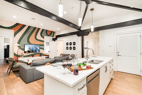 House (2 Bedrooms) | Interior