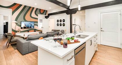 The Saddlery - Mic Drop - Walk to Broadway