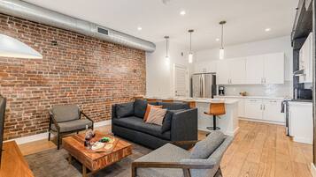 House (2 Bedrooms) | Front of property