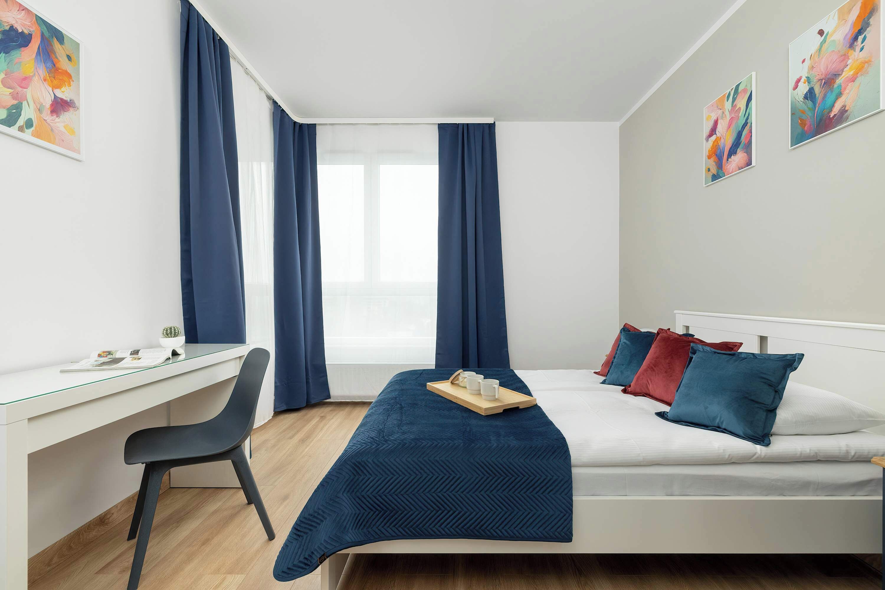 1 bedroom, desk, iron/ironing board, WiFi