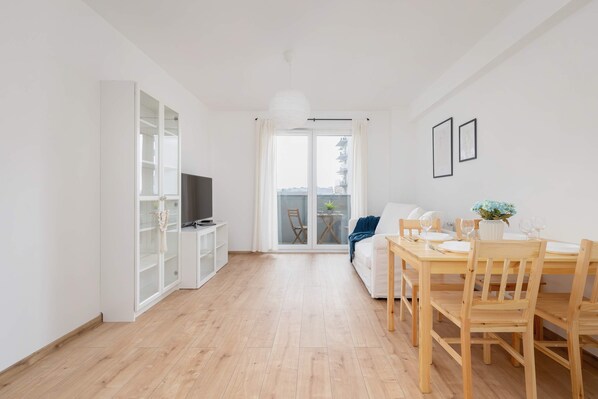 Téléviseur, bureau