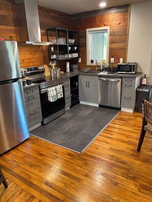 Microwave, oven, stovetop, dishwasher
