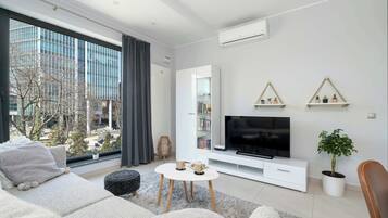 Televisión, oficina