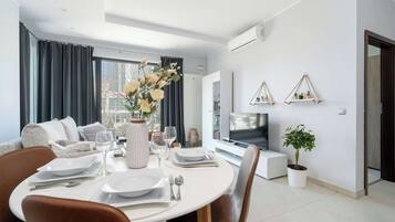 Televisión, oficina