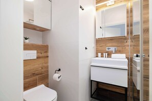 淋浴設備、風筒、提供毛巾