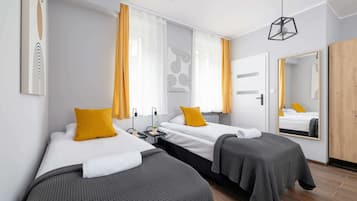 Iron/ironing board, WiFi, bed sheets