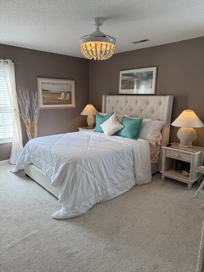 3 bedrooms, iron/ironing board, WiFi, bed sheets