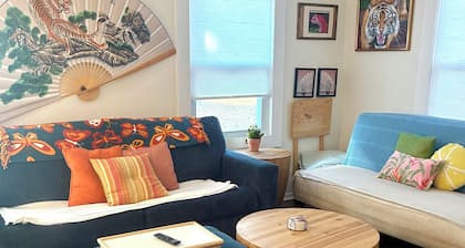 Entire Bungalow with Fenced-In Yard! Sleeps 6 + Office Space, Central Des Moines