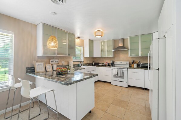 Microwave, oven, stovetop, dishwasher