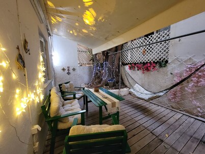 Athens Central: Stylish Kolonaki Outdoor Flat