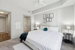2 chambres, fer et planche à repasser, Wi-Fi, draps fournis