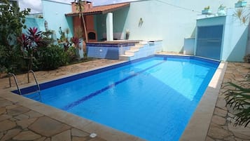 Utomhuspool
