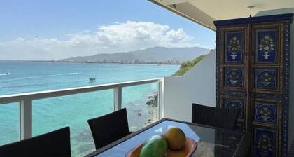 Luxury Beachfront Apt - El Morro