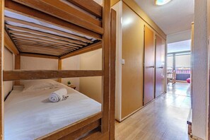 3 bedrooms, WiFi, bed sheets - Scenic Apt Duplex near the Slopes (Valthorens)