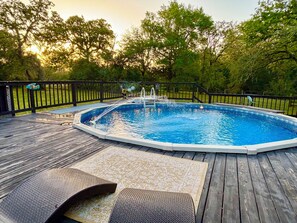 Outdoor pool - Beautiful country home escape for a Country Christmas in Bellville, TX (Bellville)