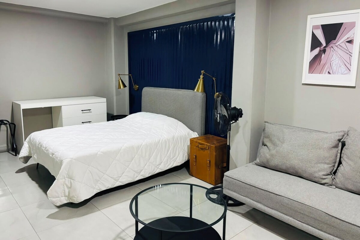 Standard Apartment | WiFi (free), bed sheets