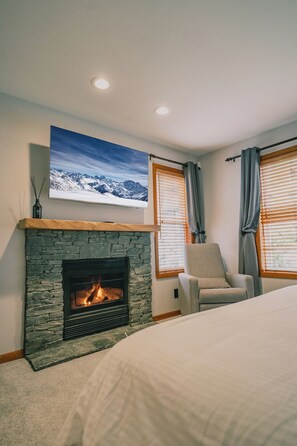 Chalet, balcón, vista a la montaña | Wifi gratis y ropa de cama 