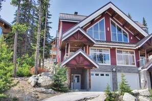 Exterior - Snow Reason by Okanagan Premier (Beaverdell)