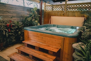 Chalet, Balcony, Mountain View | Private spa tub