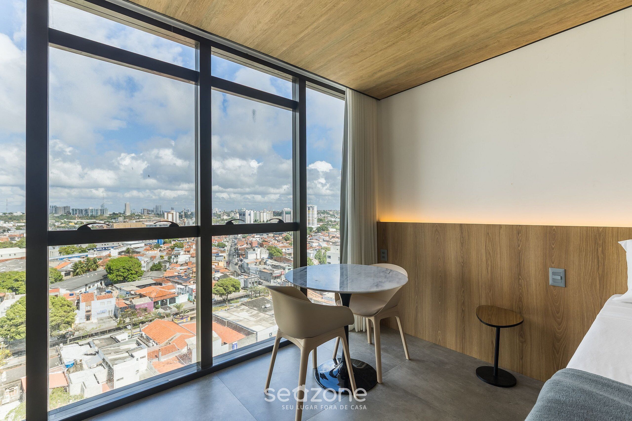 Basic Apartment | Dining