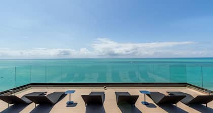 Nwts - Studios in Building With Sea View