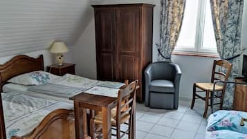 Twin Room, Pool View | Free WiFi