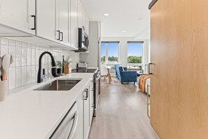 Refrigerador, microondas, parrilla de estufa y lavavajillas