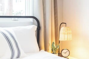 2 habitaciones, escritorio, tabla de planchar con plancha y wifi 